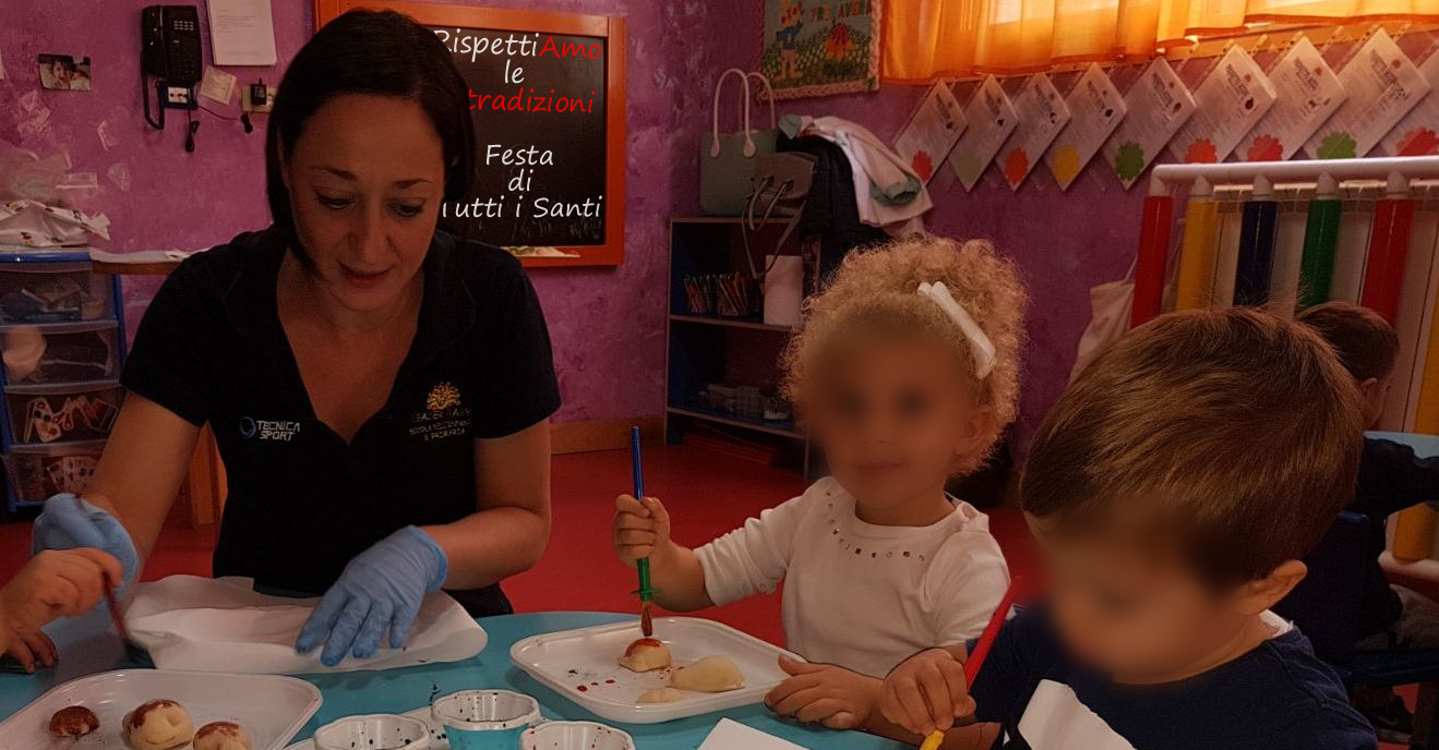 Preparazione della frutta di Martorana nella classe della maestra Margherita